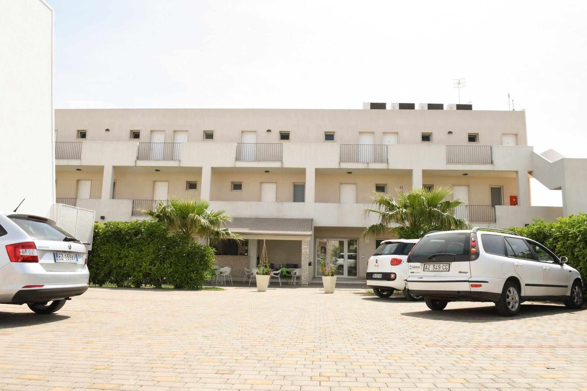 Donnosanto Residence Torre Santa Sabina Dış mekan fotoğraf