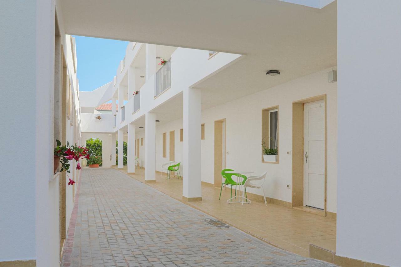 Donnosanto Residence Torre Santa Sabina Dış mekan fotoğraf